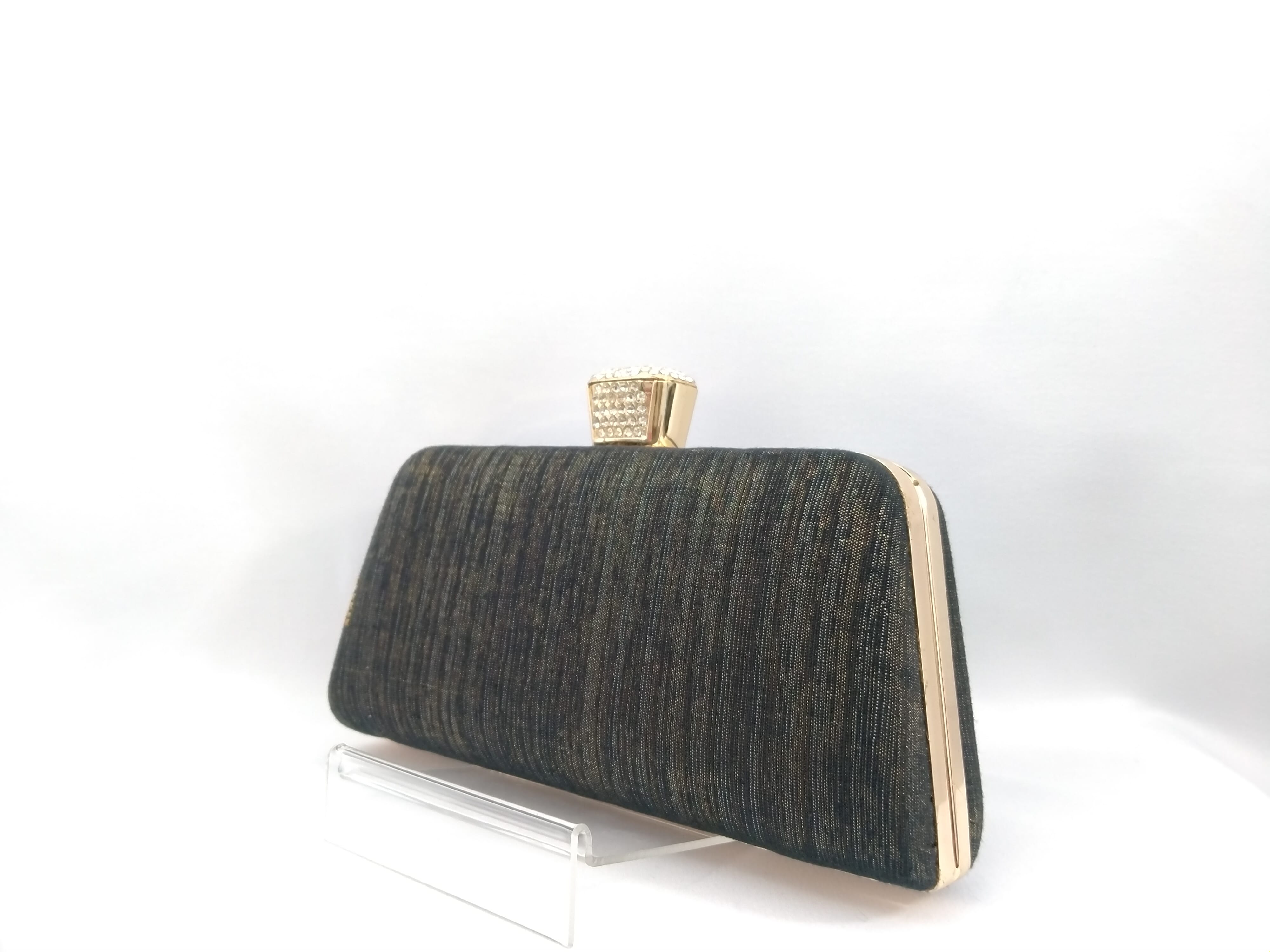 BT-C09_001 (SIDE VIEW)