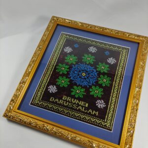 Framed Kain Tenunan