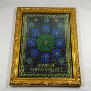 Framed Kain Tenunan