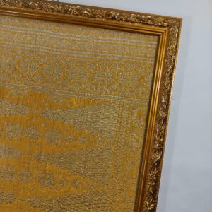 Framed Kain Tenunan