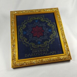 Framed Kain Tenunan