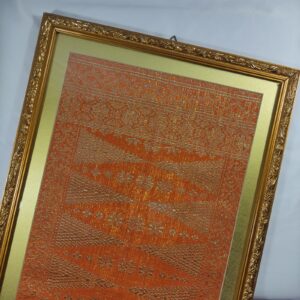 Framed Kain Tenunan